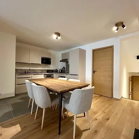 Homency - L'expression D02 Apartament *