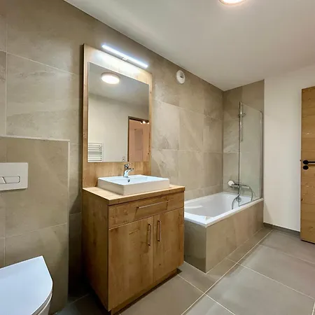 Homency - L'expression D02 Apartament *